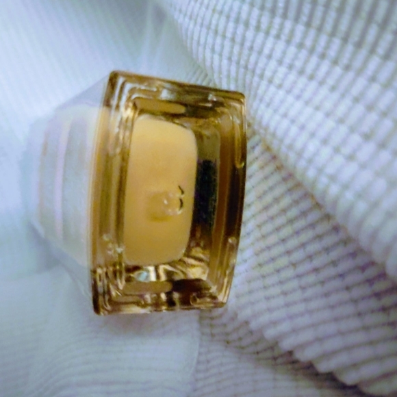 Foundation - Picture 4 of 4